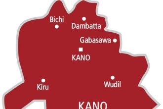 Mob burns tricycle of alleged phone thieves in Kano